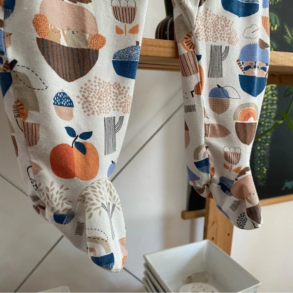 Magnetic Me Hide N' Squeak Modal Magnetic Footie 3-6 months